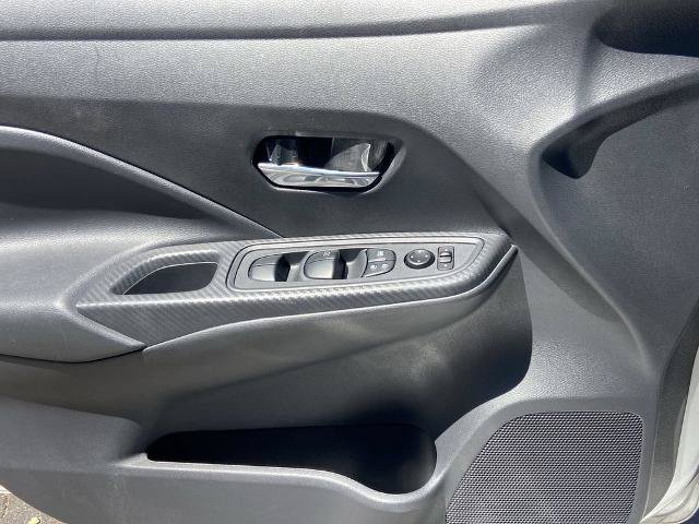Used 2025 Nissan Versa SV FWD image 17