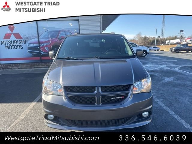 Used 2017 Dodge Grand Caravan GT image 2