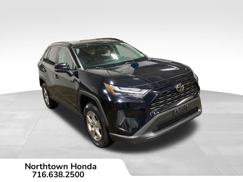 Used 2023 Toyota RAV4 XLE AWD/4WD image 1