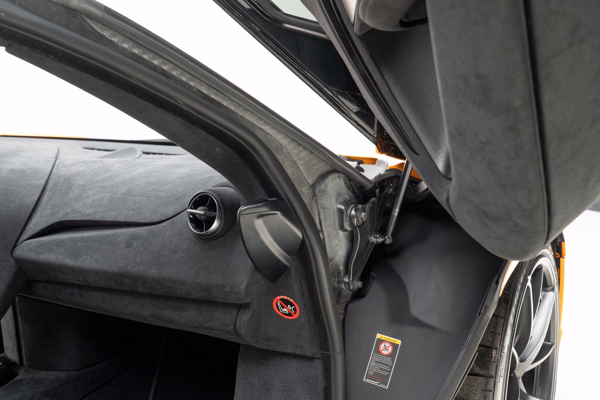 Used 2024 McLaren 750S RWD image 47