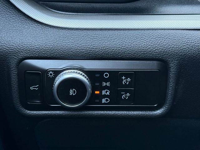 Used 2023 Ford Explorer XLT w/ Equipment Group 202A image 23