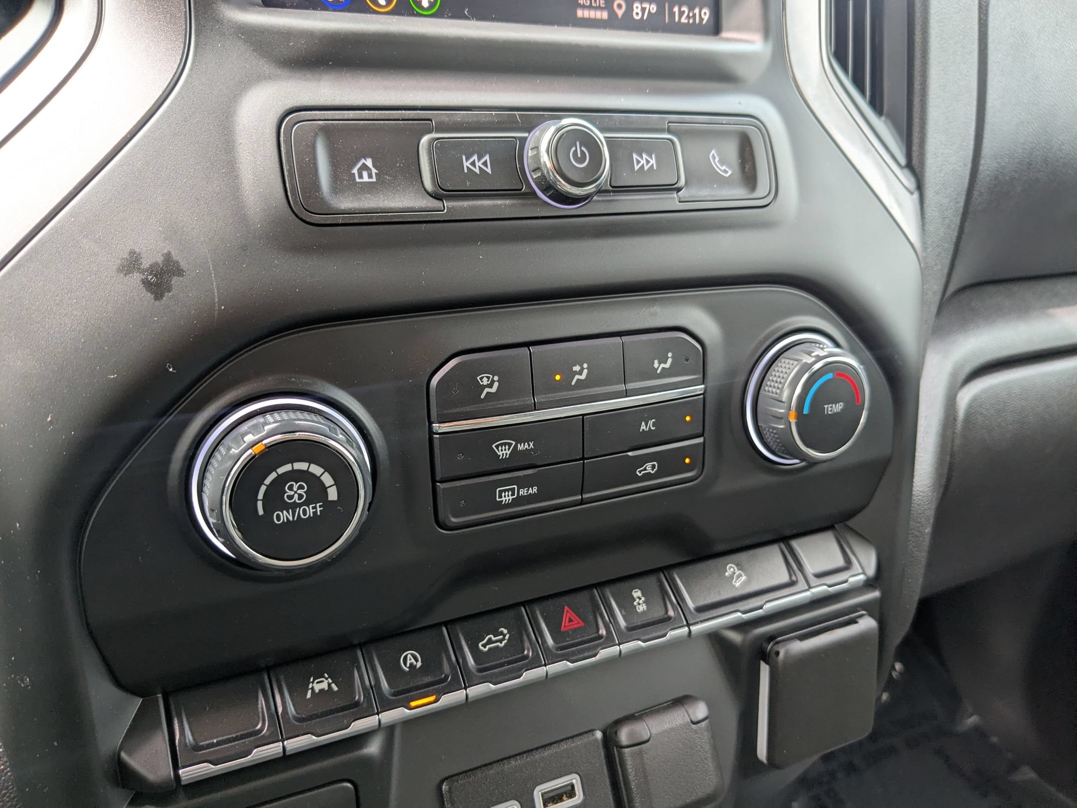 Used 2024 Chevrolet Silverado 1500 Custom Trail Boss AWD/4WD image 17