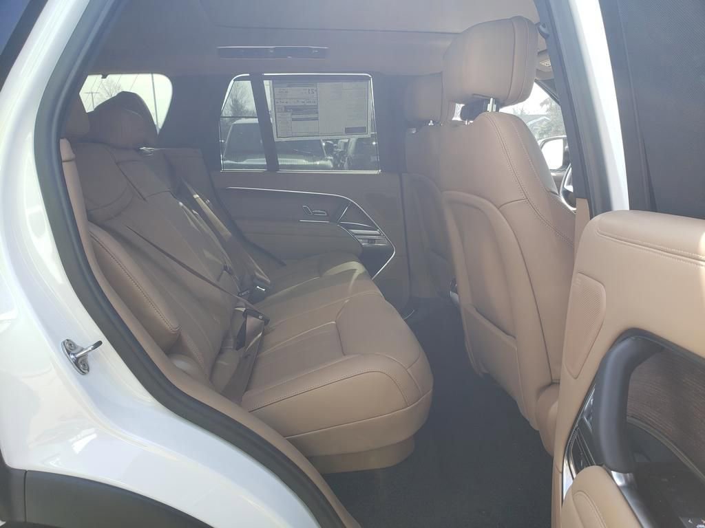 New 2026 Land Rover Range Rover SE image 15