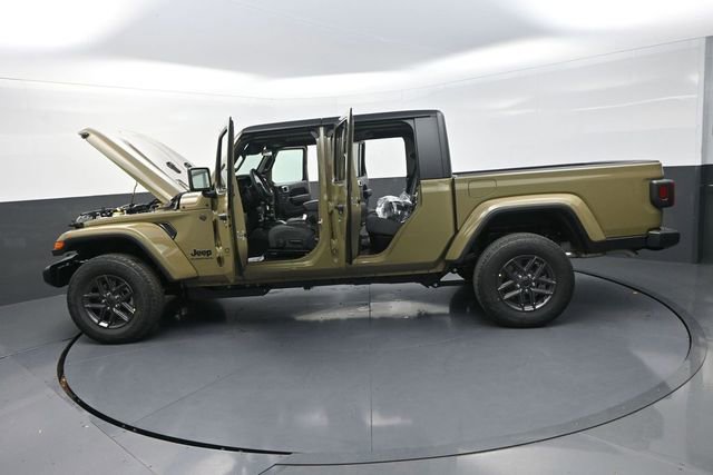 New 2026 Jeep Gladiator Sport image 30