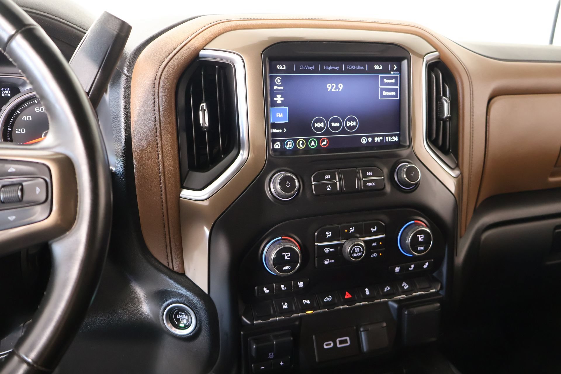Used 2023 Chevrolet Silverado 2500 High Country w/ Technology Package AWD/4WD image 5