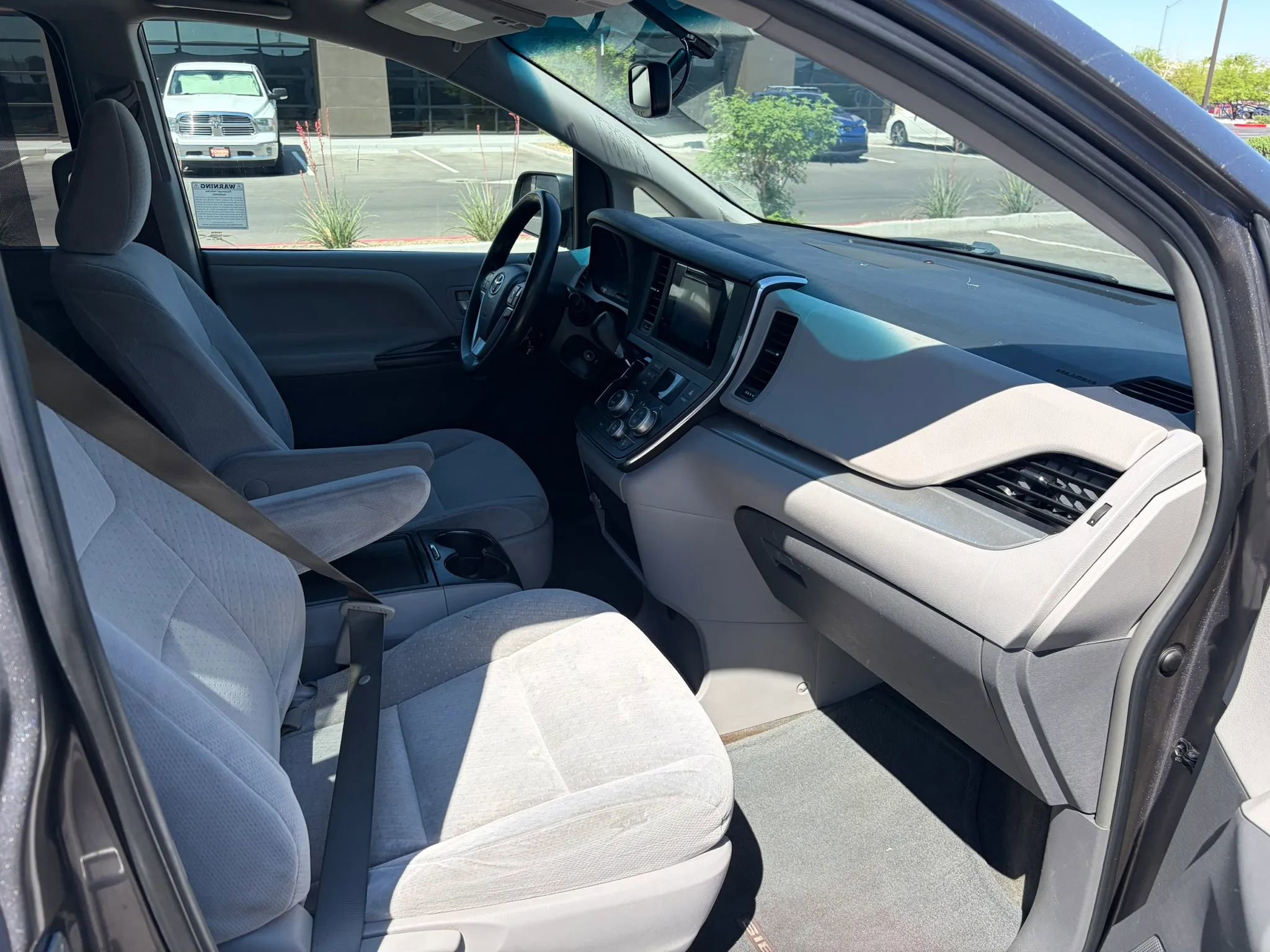 Used 2015 Toyota Sienna LE FWD image 12