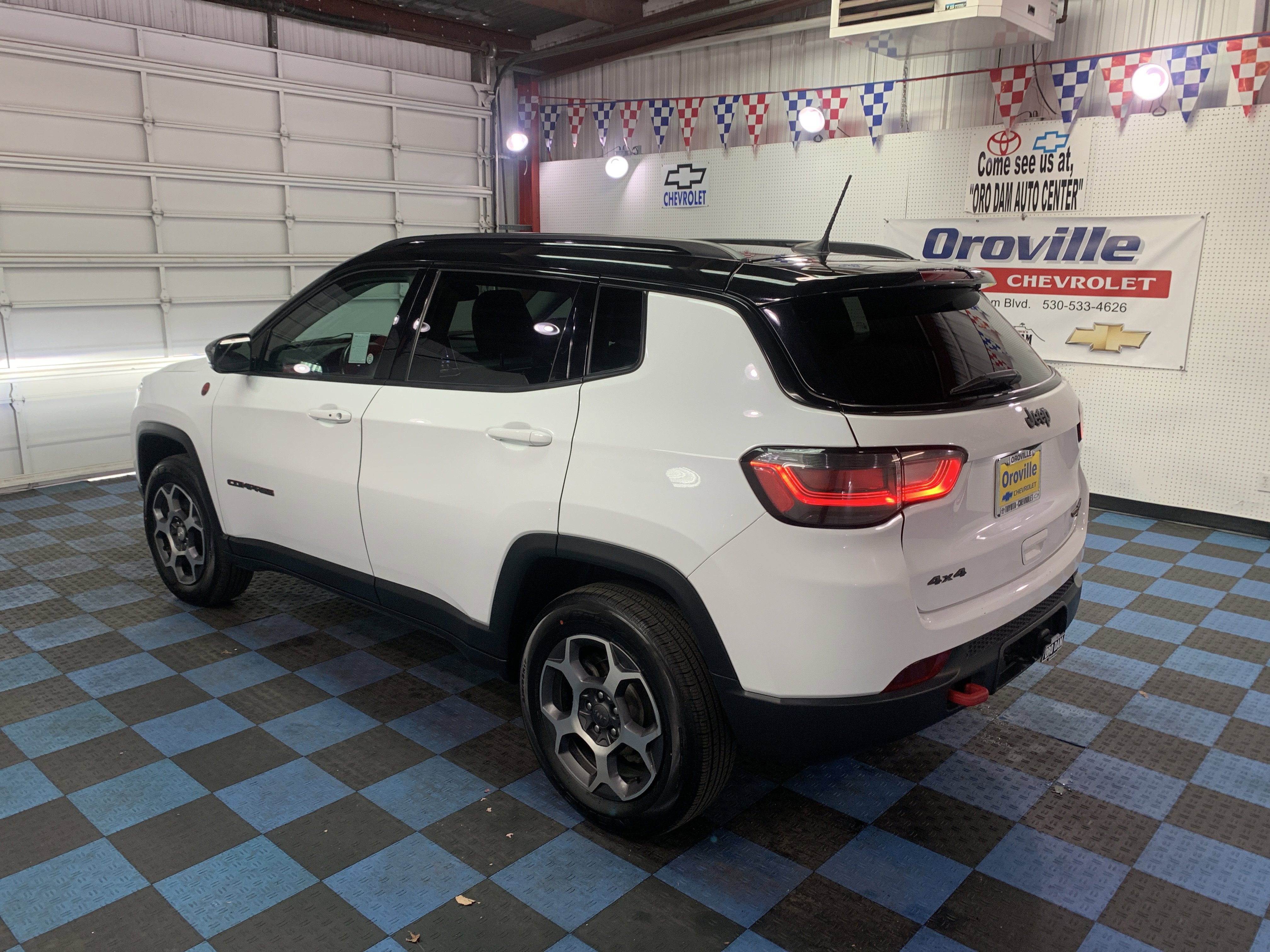 Used 2022 Jeep Compass Trailhawk w/ Trailhawk Elite Group image 4