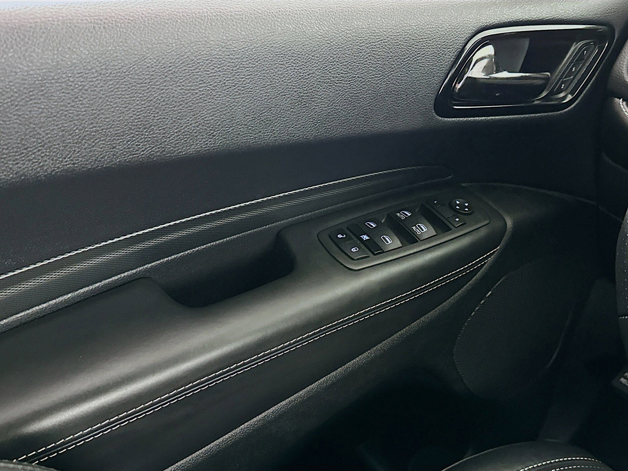 Used 2023 Dodge Durango SRT image 15