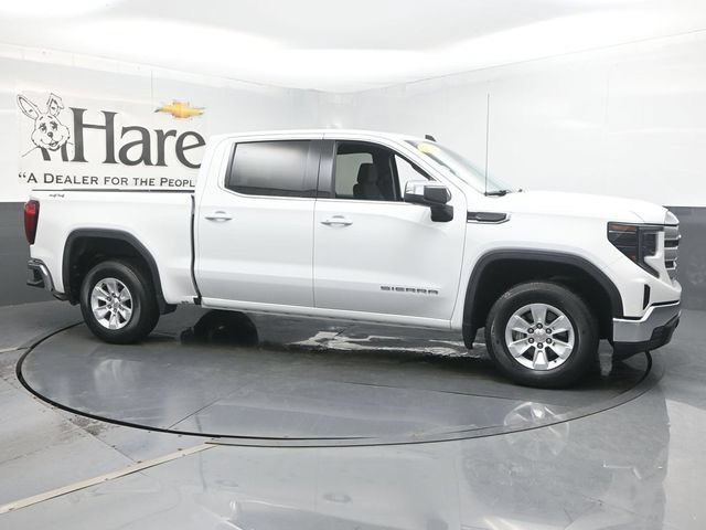 Used 2022 GMC Sierra 1500 SLE AWD/4WD image 1