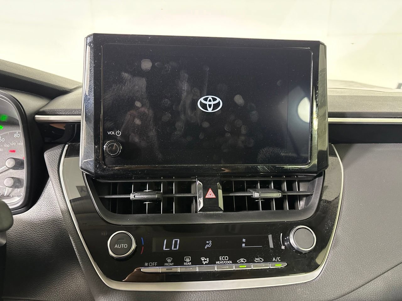 Used 2024 Toyota Corolla LE FWD image 17
