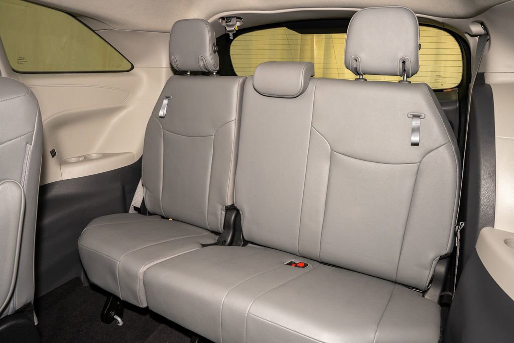 Certified 2023 Toyota Sienna XLE image 11