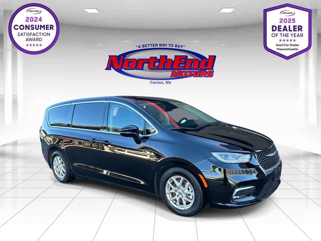 Used 2024 Chrysler Pacifica Touring-L