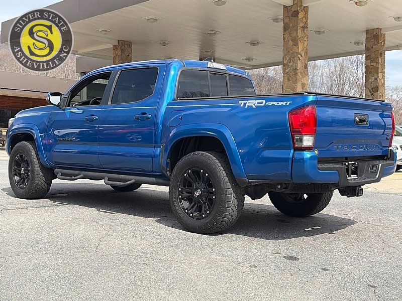 Used 2016 Toyota Tacoma TRD Sport w/ Towing Package RWD image 4