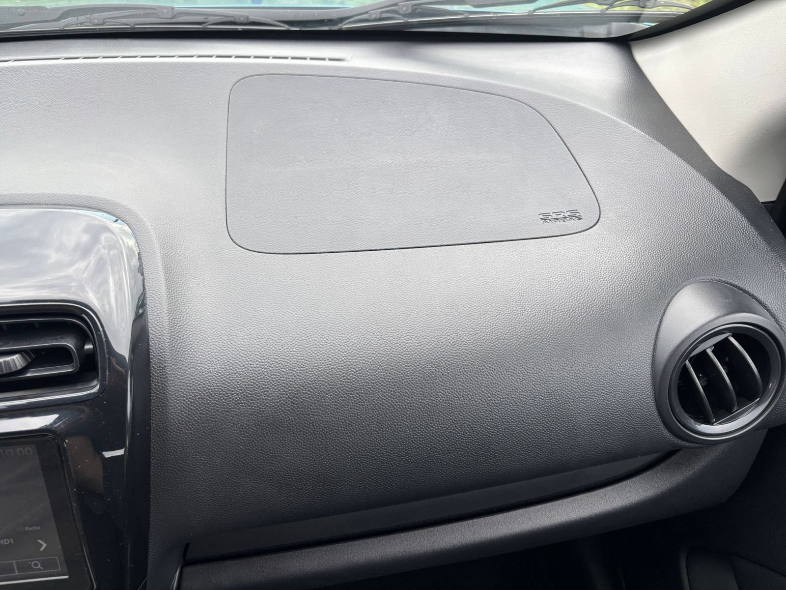 Used 2025 Kia Soul LX w/ LX Technology Package FWD image 32