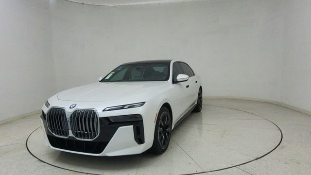 Used 2025 BMW 740i xDrive image 65