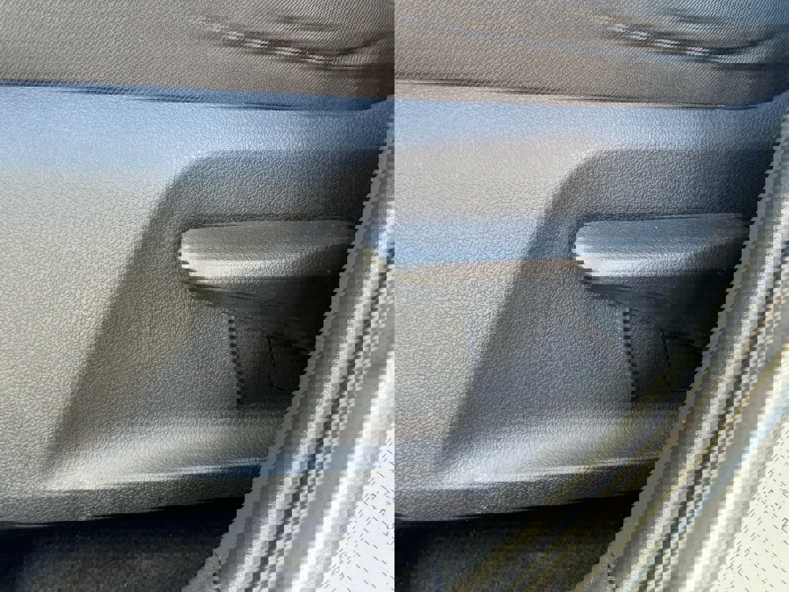 Used 2024 Toyota RAV4 LE image 17