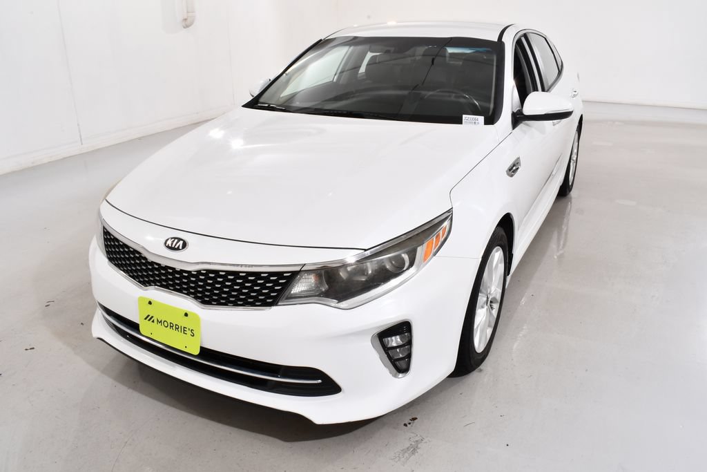 Used 2018 Kia Optima S FWD image 2