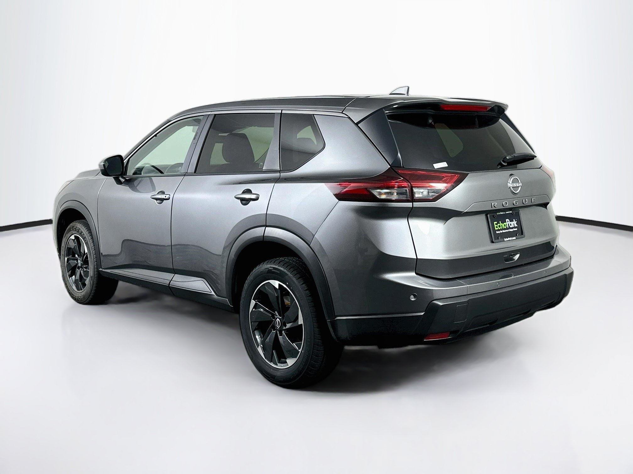Used 2025 Nissan Rogue SV FWD image 5