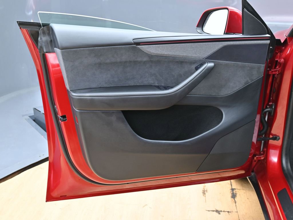Used 2026 Tesla Model Y AWD image 44