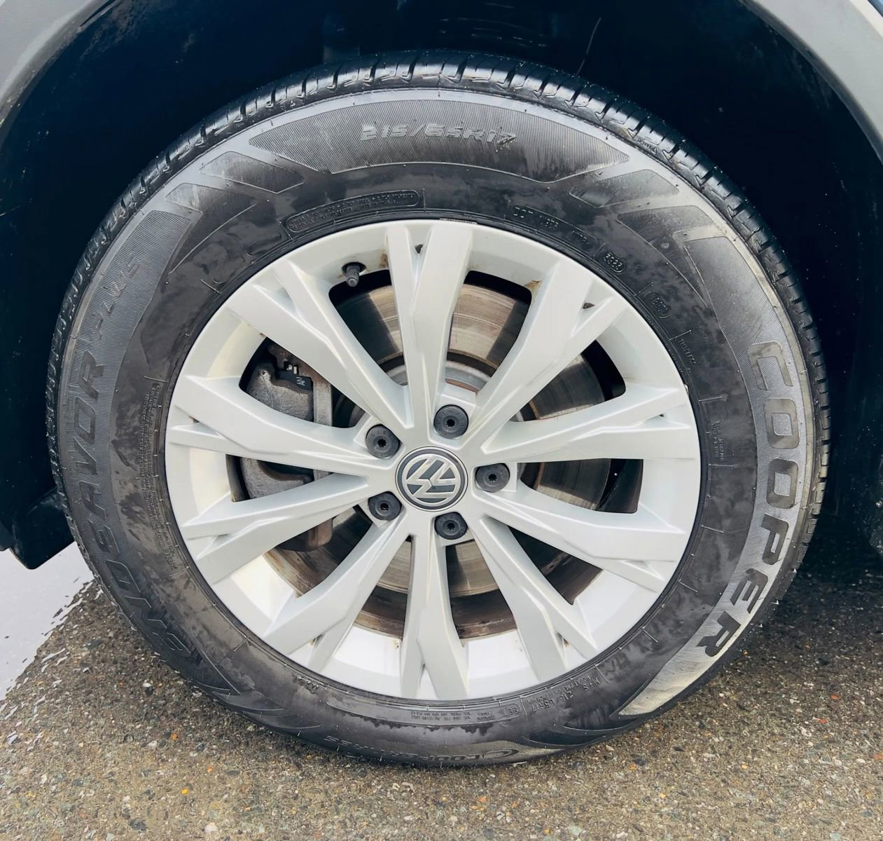 Used 2020 Volkswagen Tiguan S w/ 3rd Row Seat Package image 36