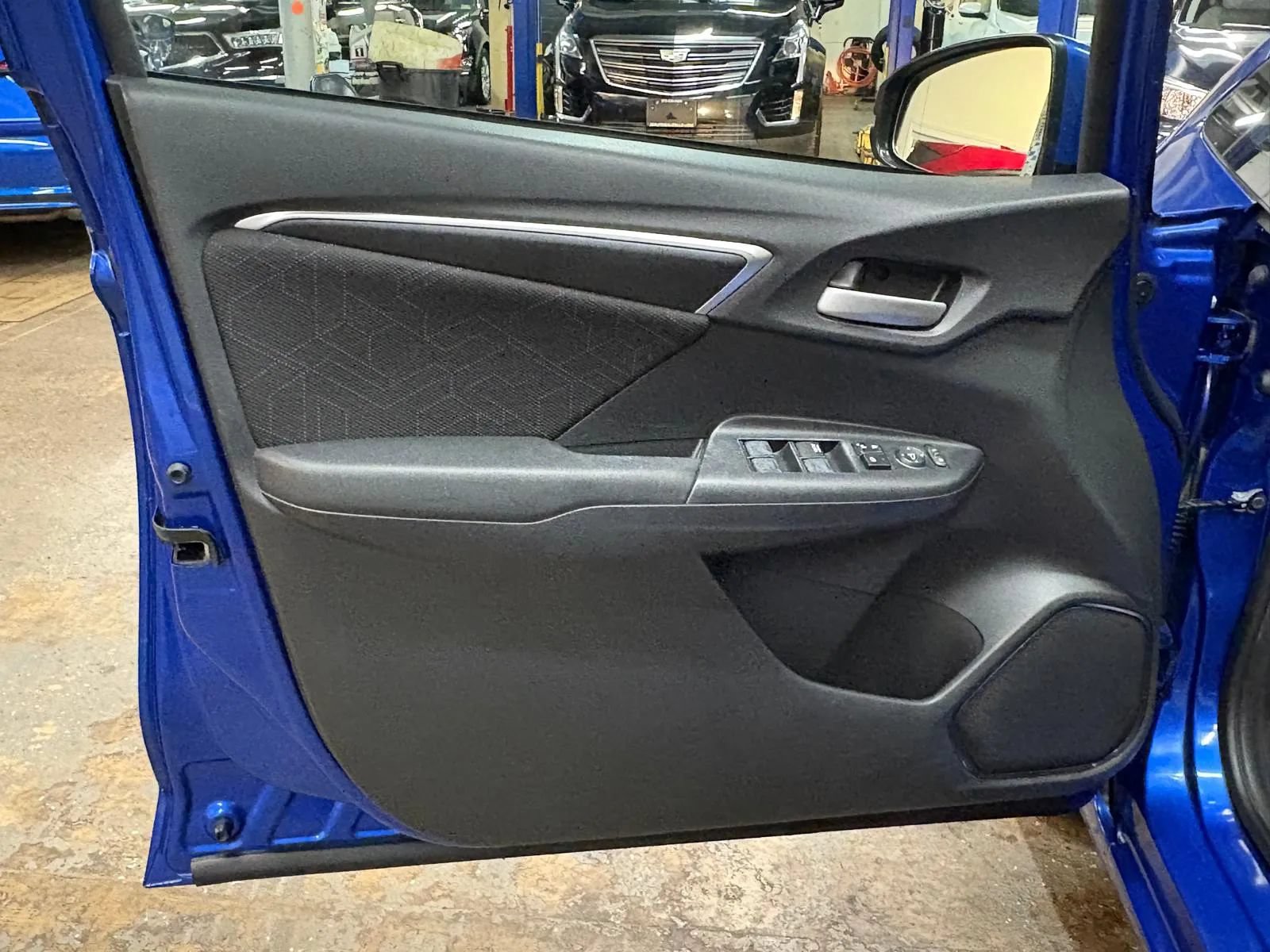 Used 2015 Honda Fit EX-L image 26