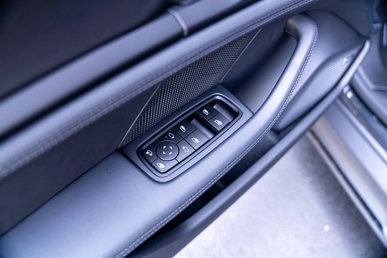 New 2026 Porsche Taycan GTS AWD/4WD image 25
