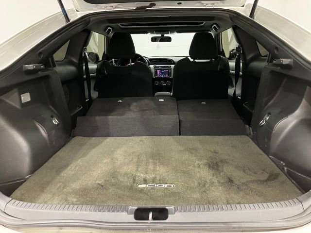 Used 2015 Scion tC image 32