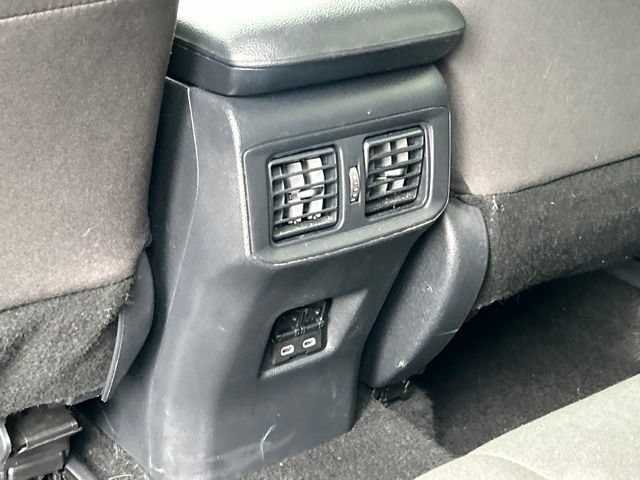 Used 2025 Toyota RAV4 XLE AWD/4WD image 25