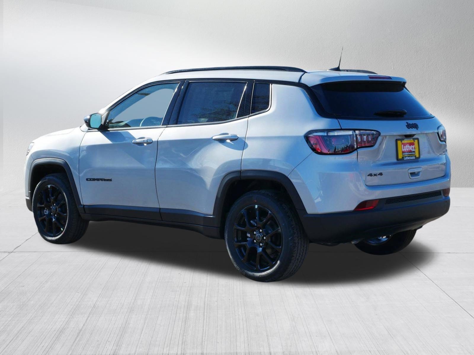 New 2026 Jeep Compass Latitude AWD/4WD image 5