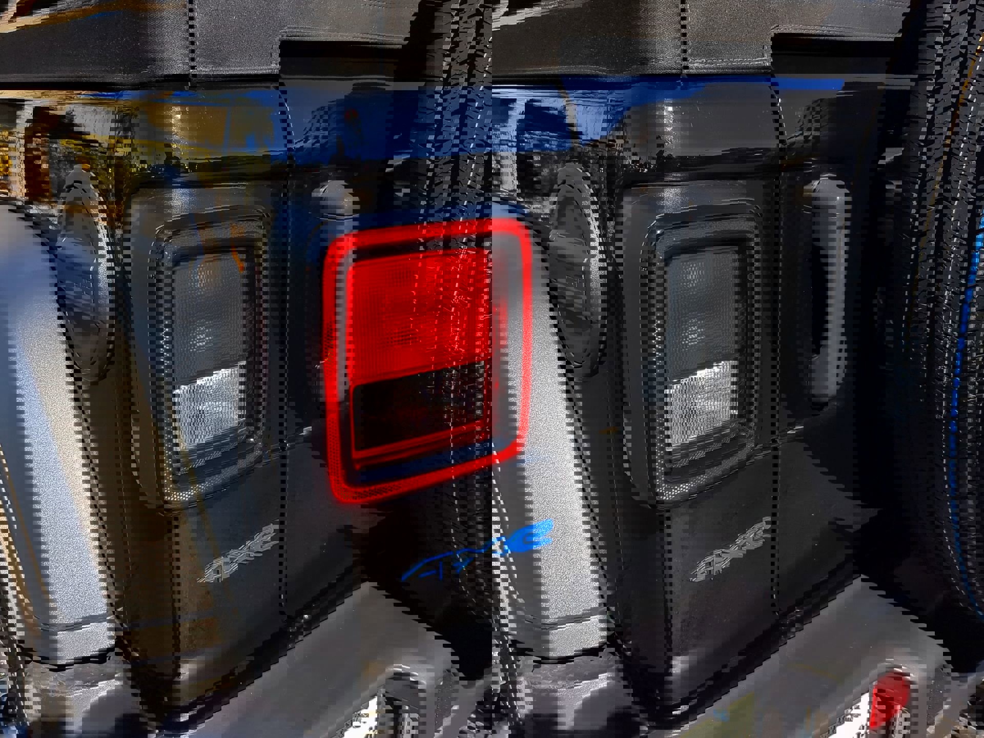 Used 2024 Jeep Wrangler Sport S w/ LED Headlamp & Fog Lamp Group image 12