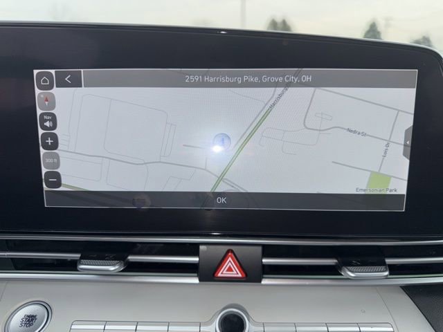 Used 2024 Hyundai Elantra Limited image 18