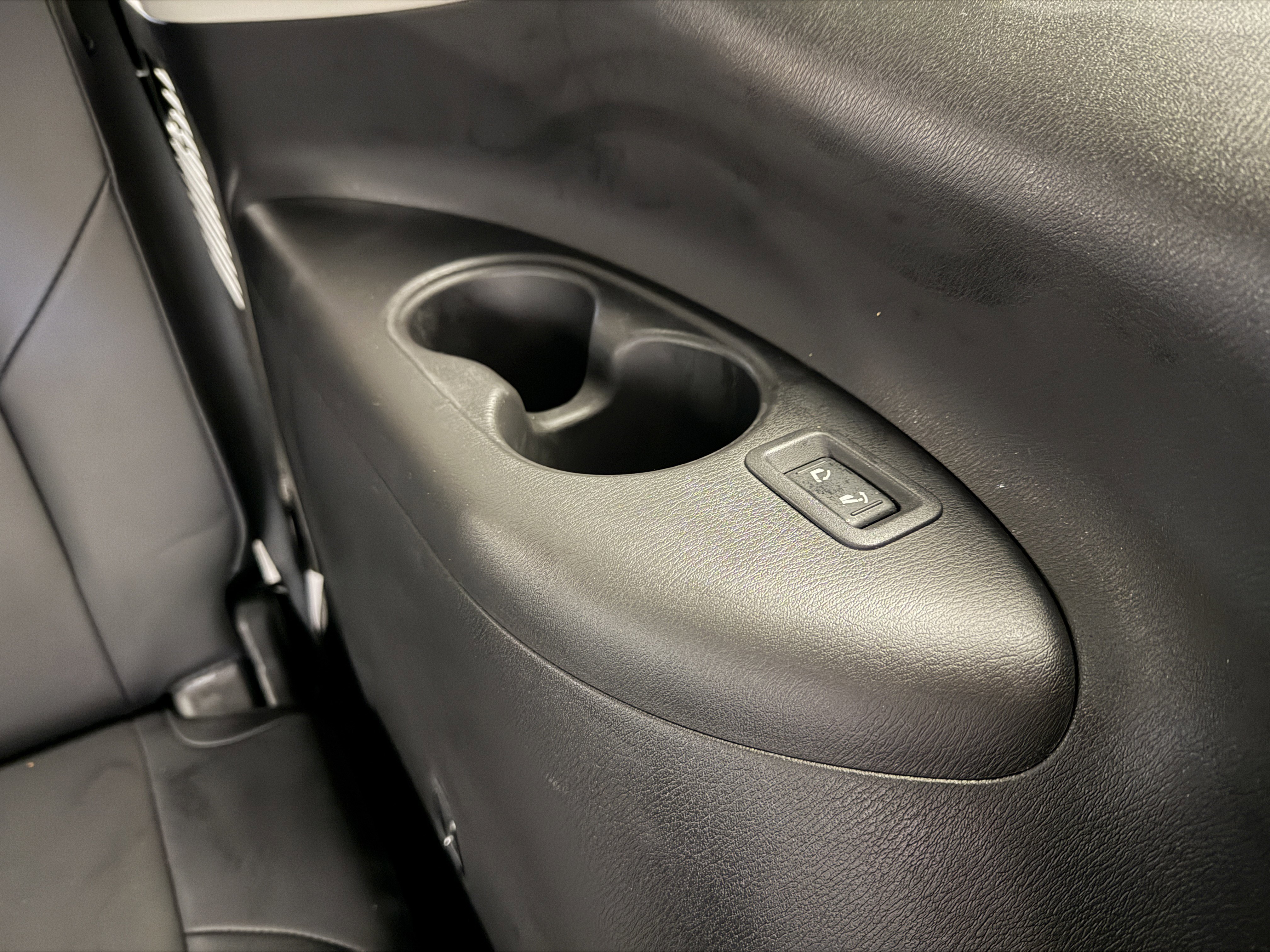 Used 2024 Nissan Armada Platinum w/ Captain's Chairs Package image 29