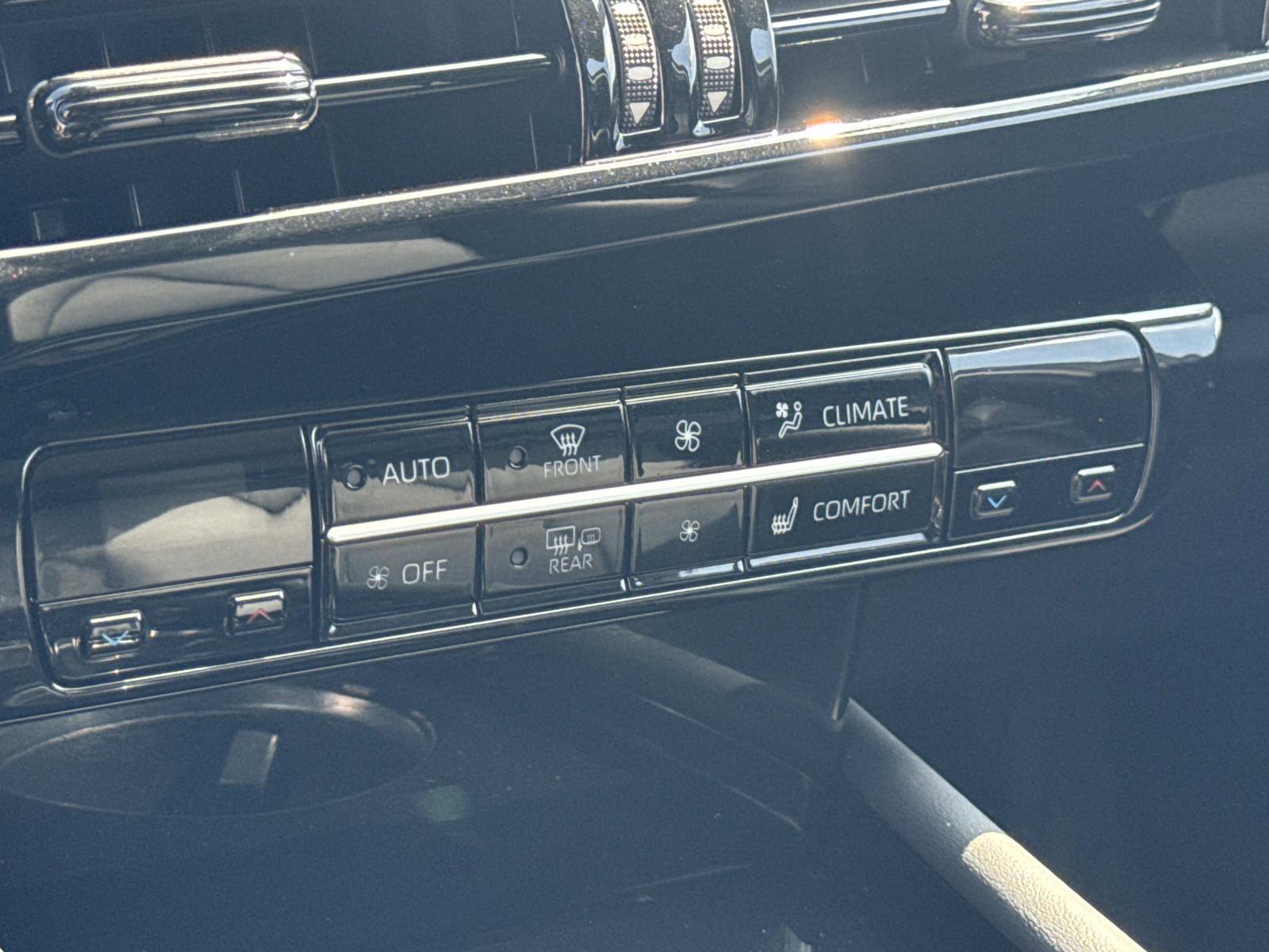 Used 2024 Toyota Mirai w/ Advanced Technology Package image 13