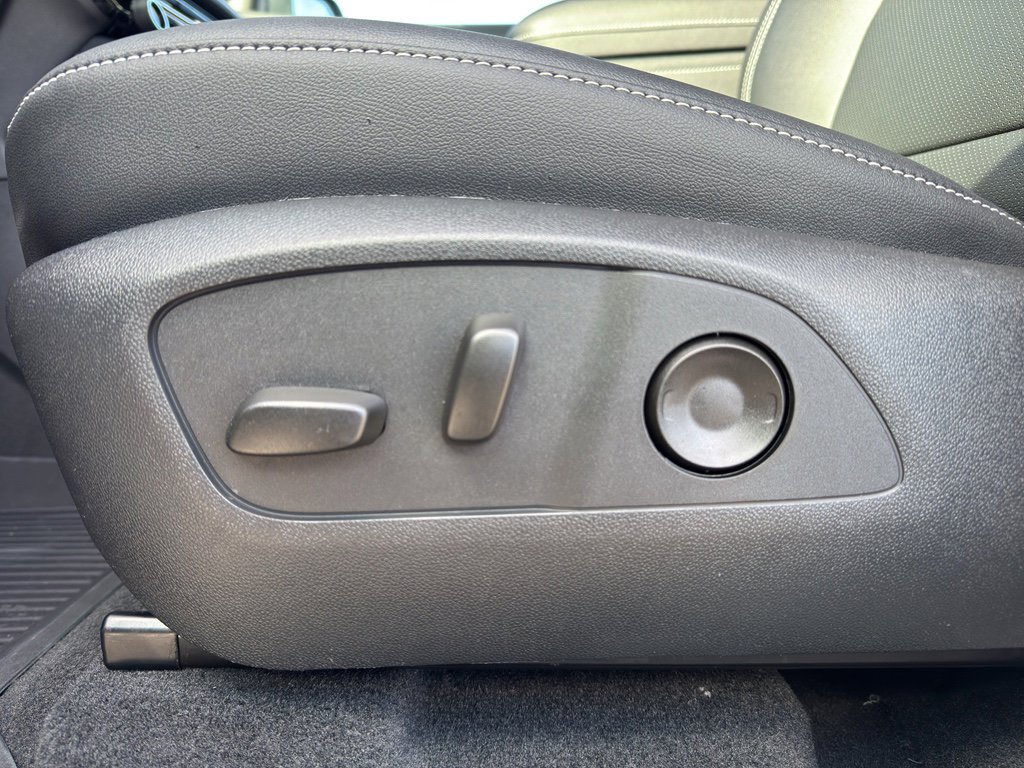 New 2026 Chevrolet Traverse LT w/ Midnight/Sport Edition image 12