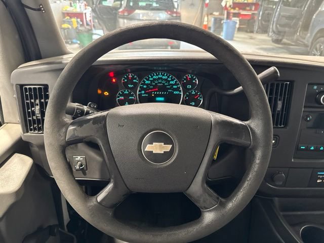 Used 2009 Chevrolet Express 3500 RWD image 12