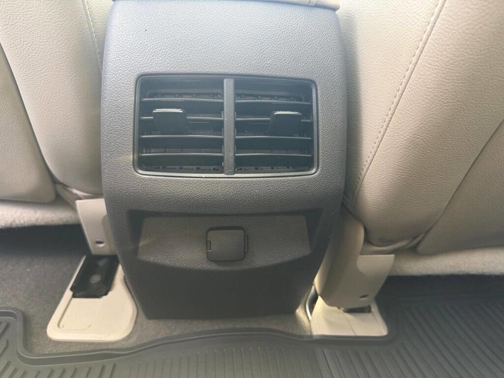 Used 2012 Ford Edge Limited AWD/4WD image 22