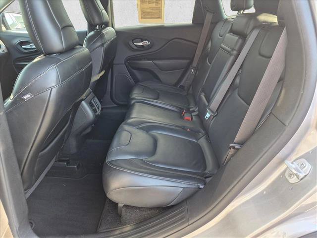 Used 2015 Jeep Cherokee Limited FWD image 16