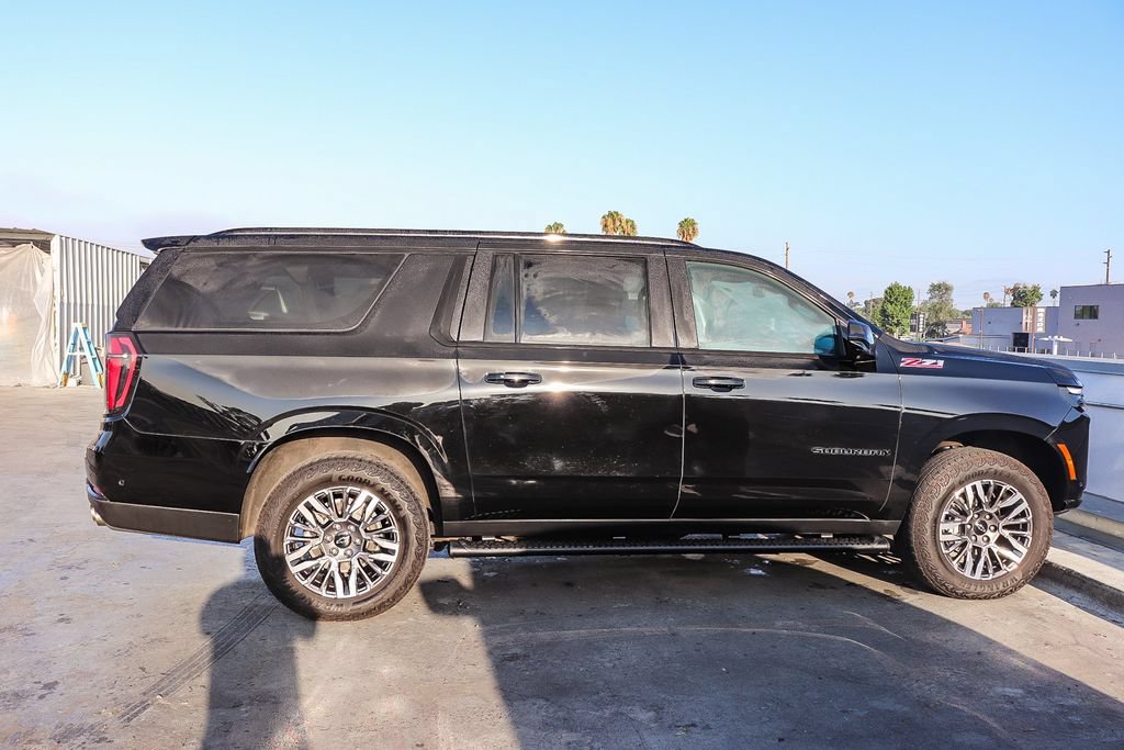 Used 2025 Chevrolet Suburban Z71 AWD/4WD image 13
