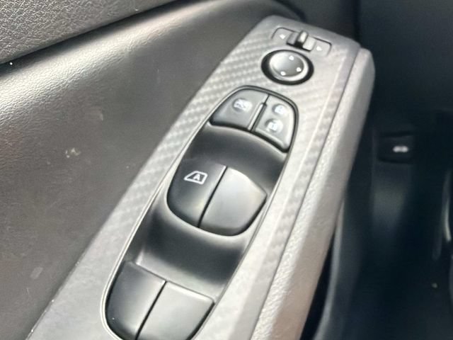 Used 2024 Nissan Altima 2.5 SV FWD image 25