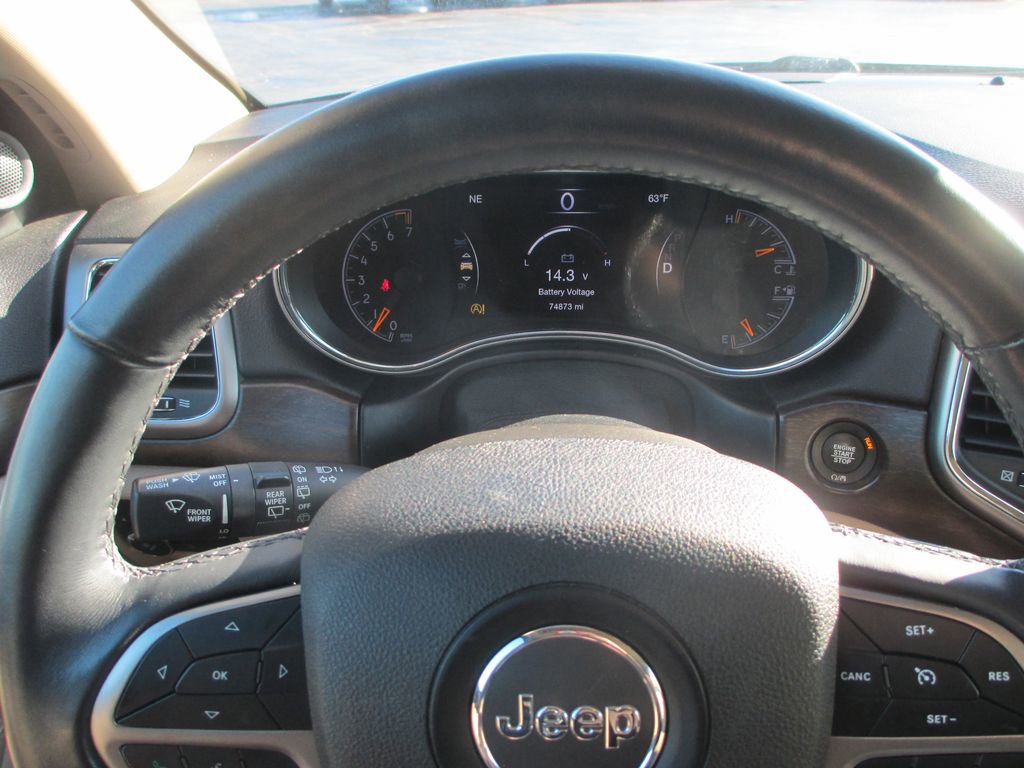 Used 2018 Jeep Grand Cherokee Laredo image 25