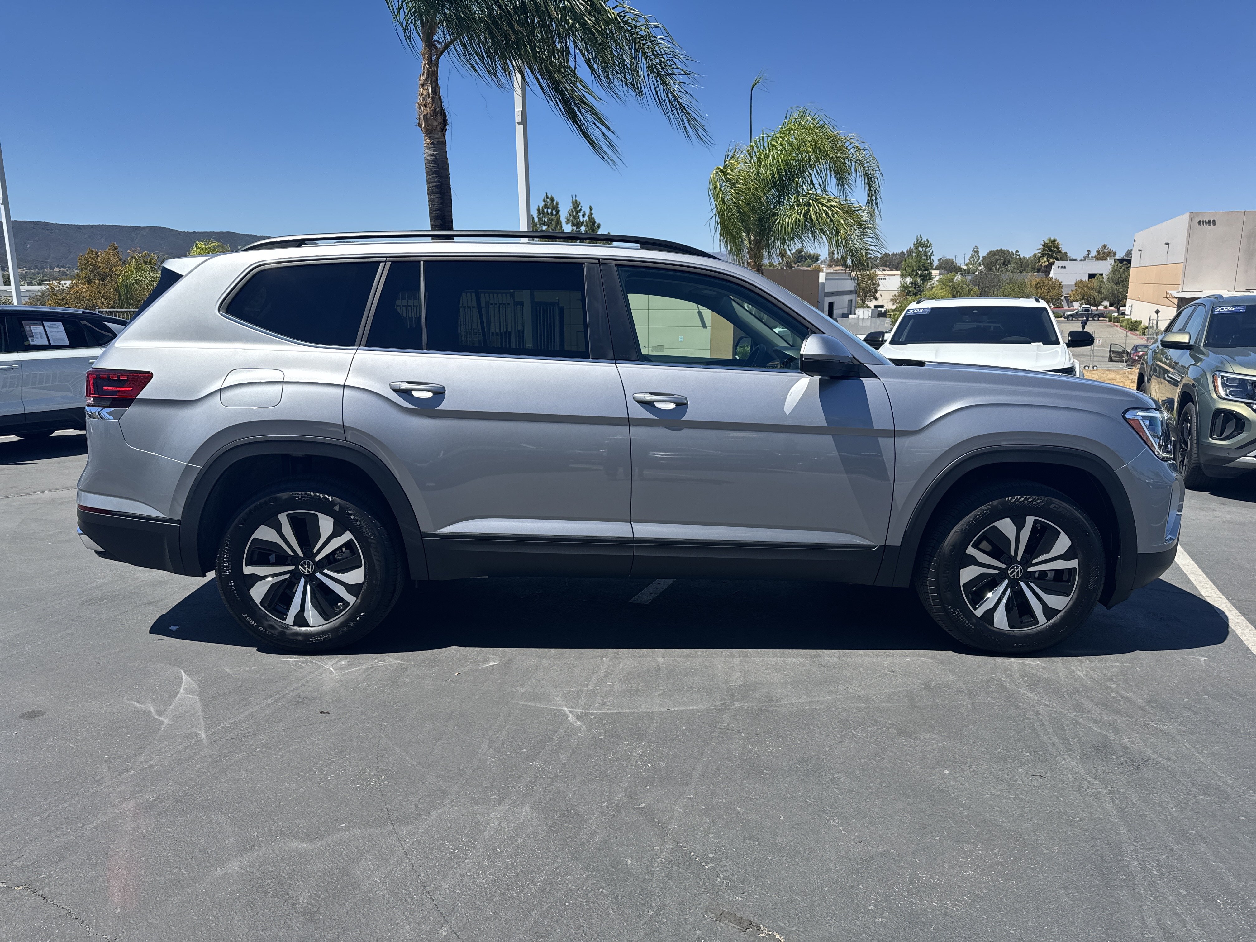 Used 2026 Volkswagen Atlas SE FWD image 10
