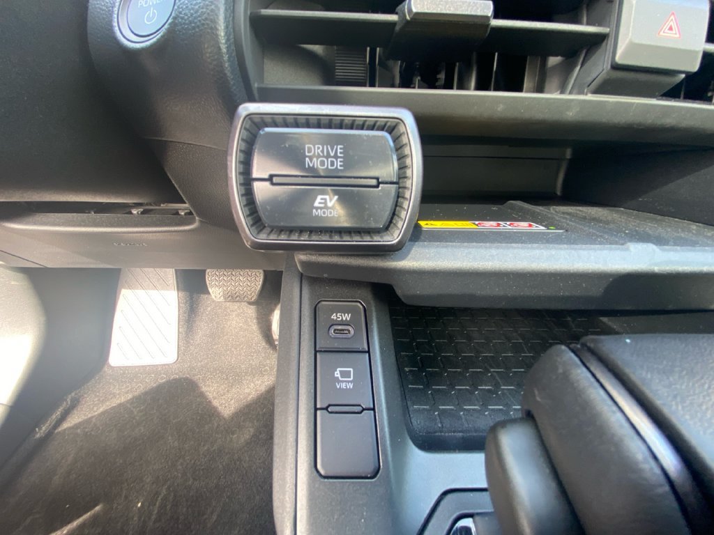 Used 2026 Toyota RAV4 XSE w/ Weather Package AWD/4WD image 16