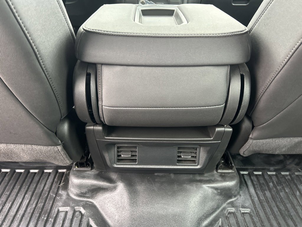 Used 2024 Chevrolet Silverado 3500 W/T image 11