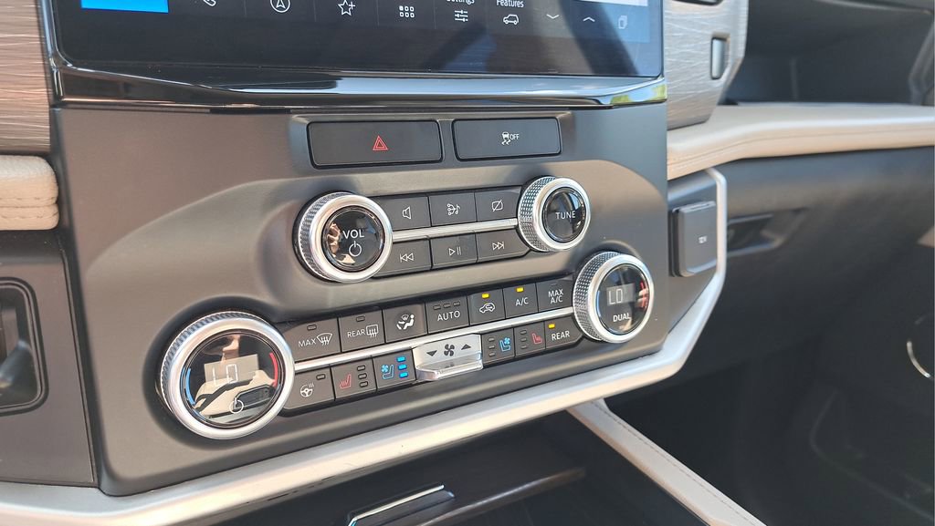 Used 2023 Ford Expedition Limited image 23