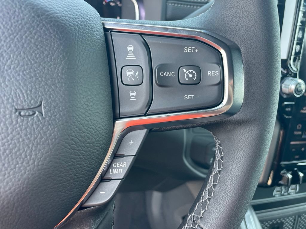New 2026 RAM 2500 Laramie AWD/4WD image 30
