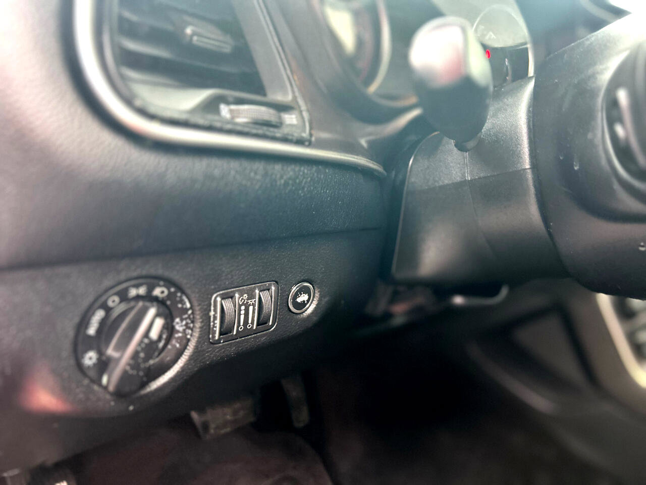 Used 2018 Dodge Challenger SXT image 20