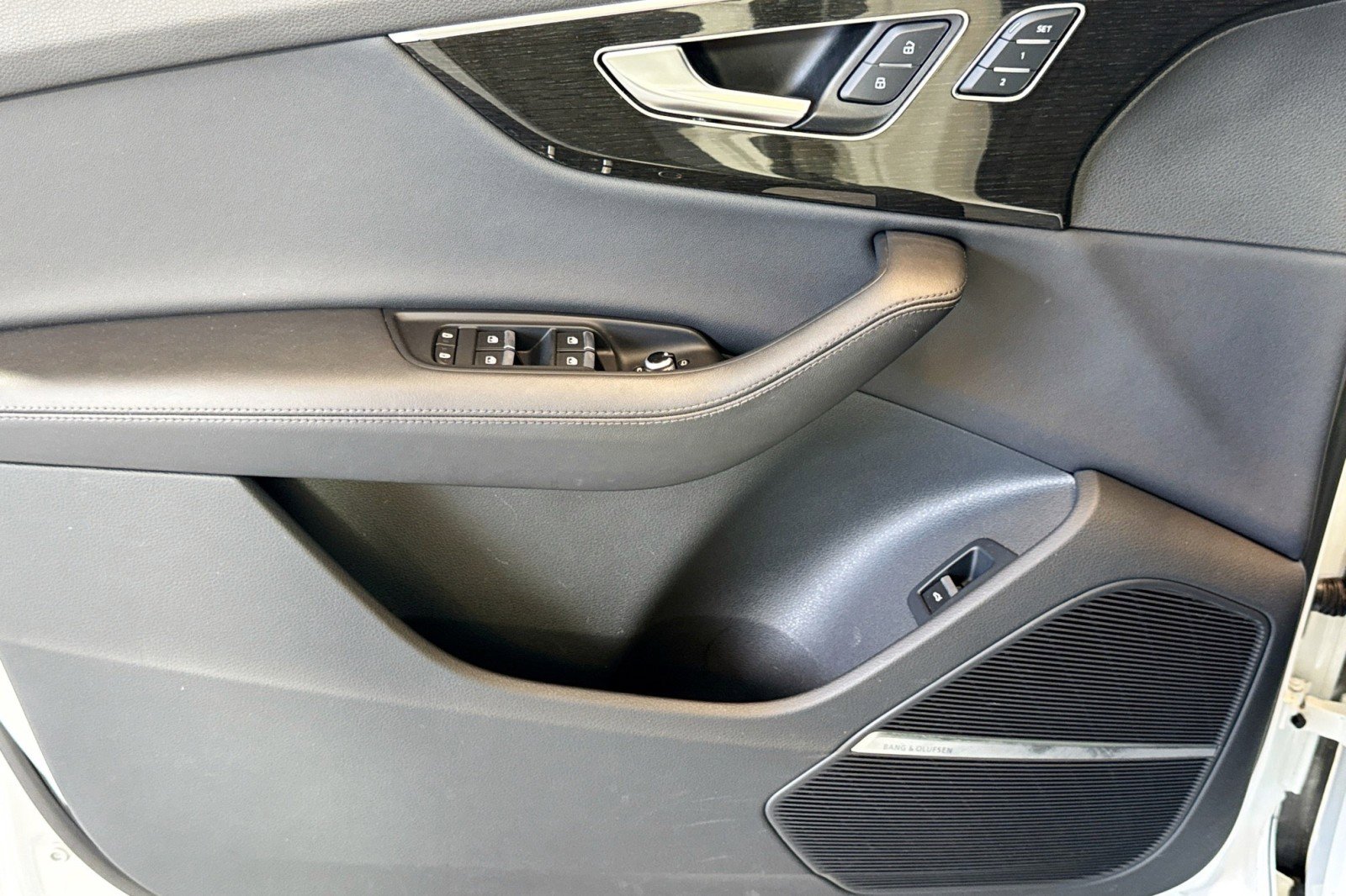 Used 2024 Audi Q7 3.0T Premium Plus image 17