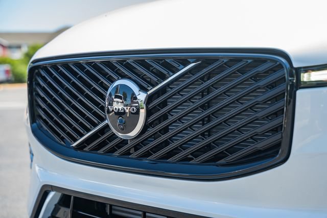 New 2026 Volvo XC60 T8 Ultra w/ Protection Package Premier AWD/4WD image 12