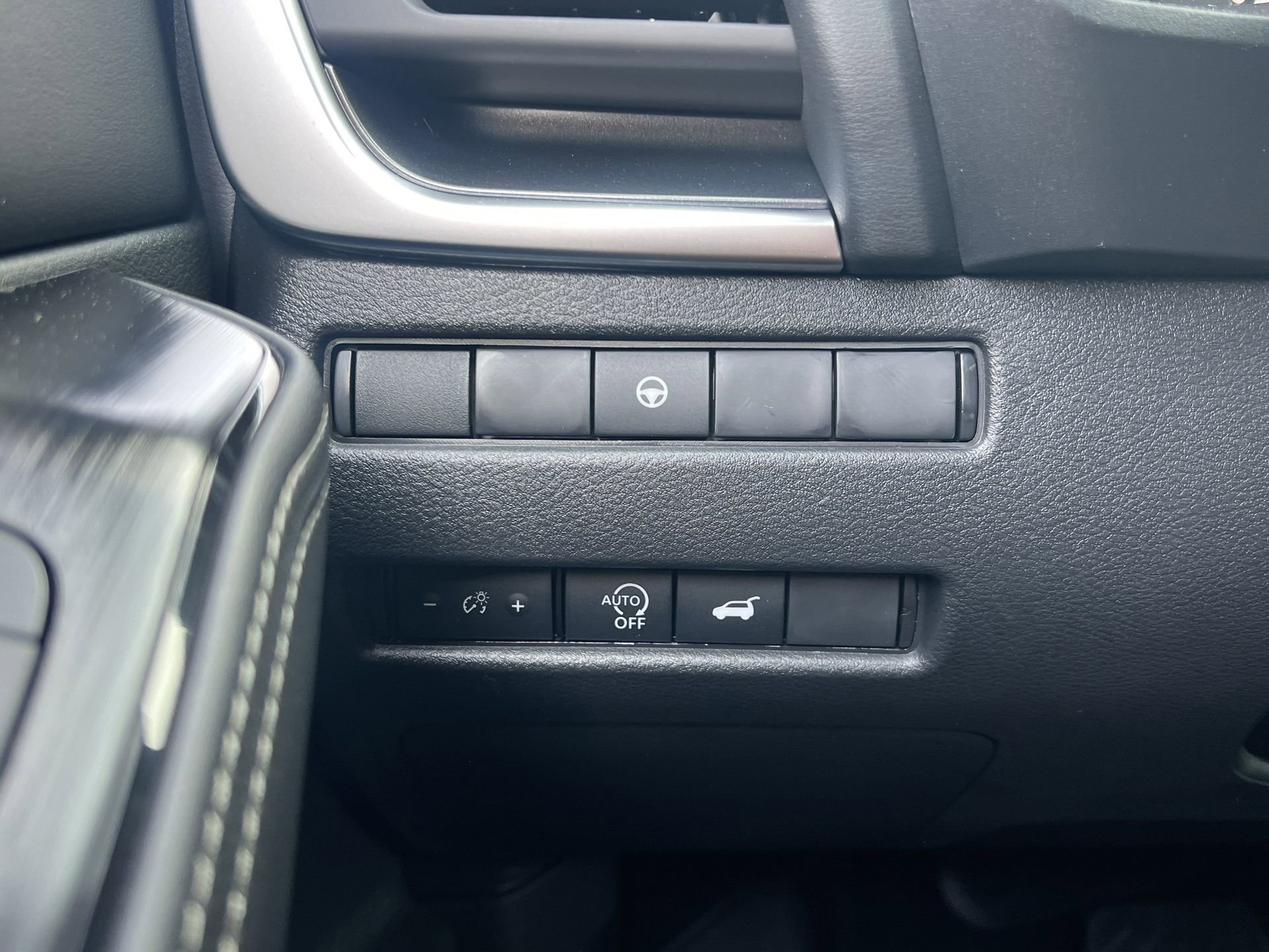 New 2026 Nissan Rogue SV AWD/4WD image 12