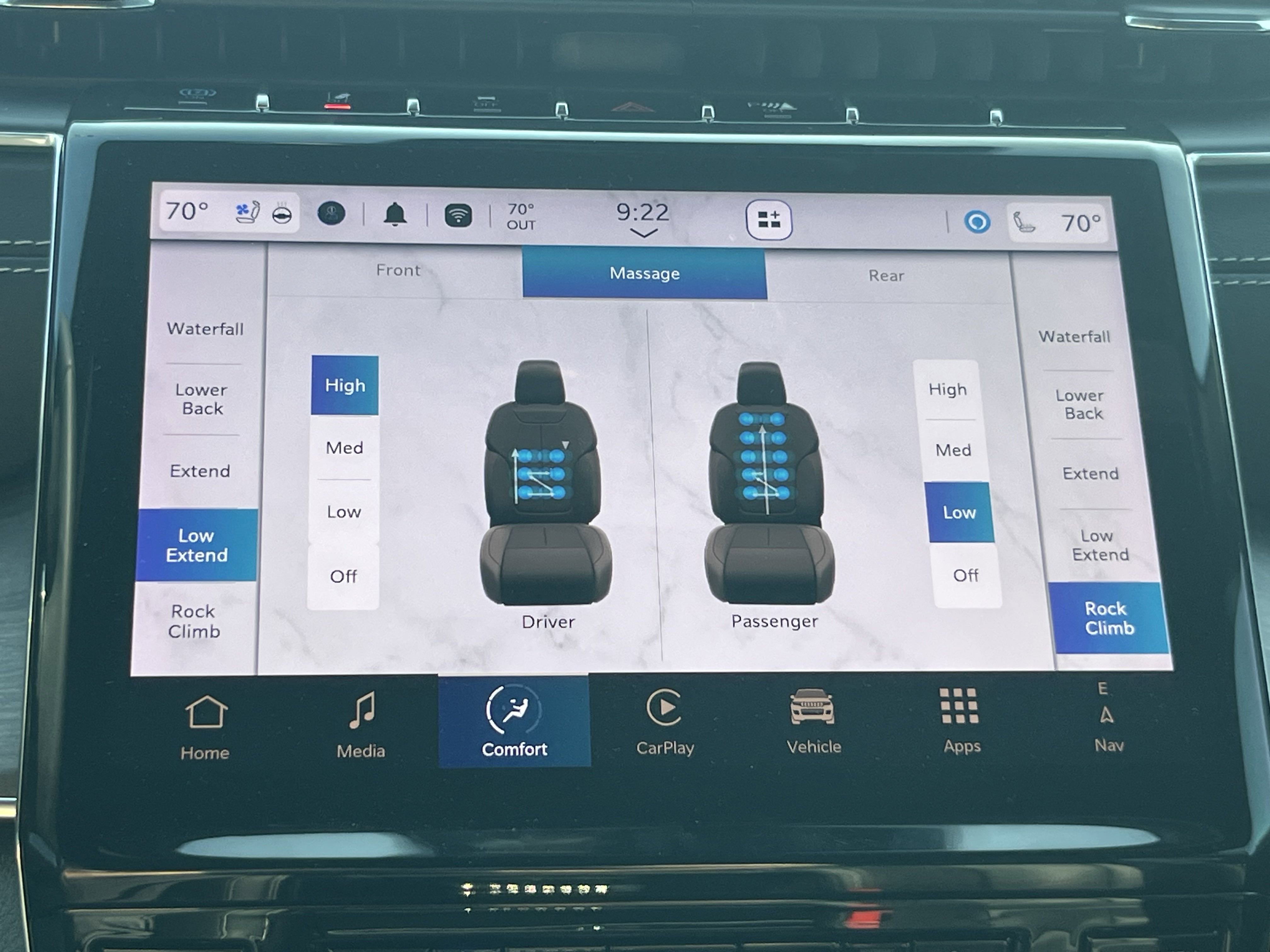 Used 2024 Jeep Grand Cherokee Overland w/ Advanced Protech Group III image 32